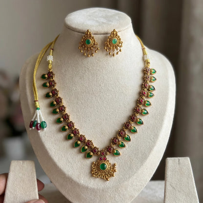 Antique Peacock Kemp Stone Necklace Set