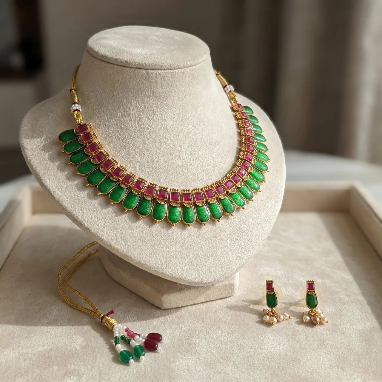 Emerald Bloom Necklace