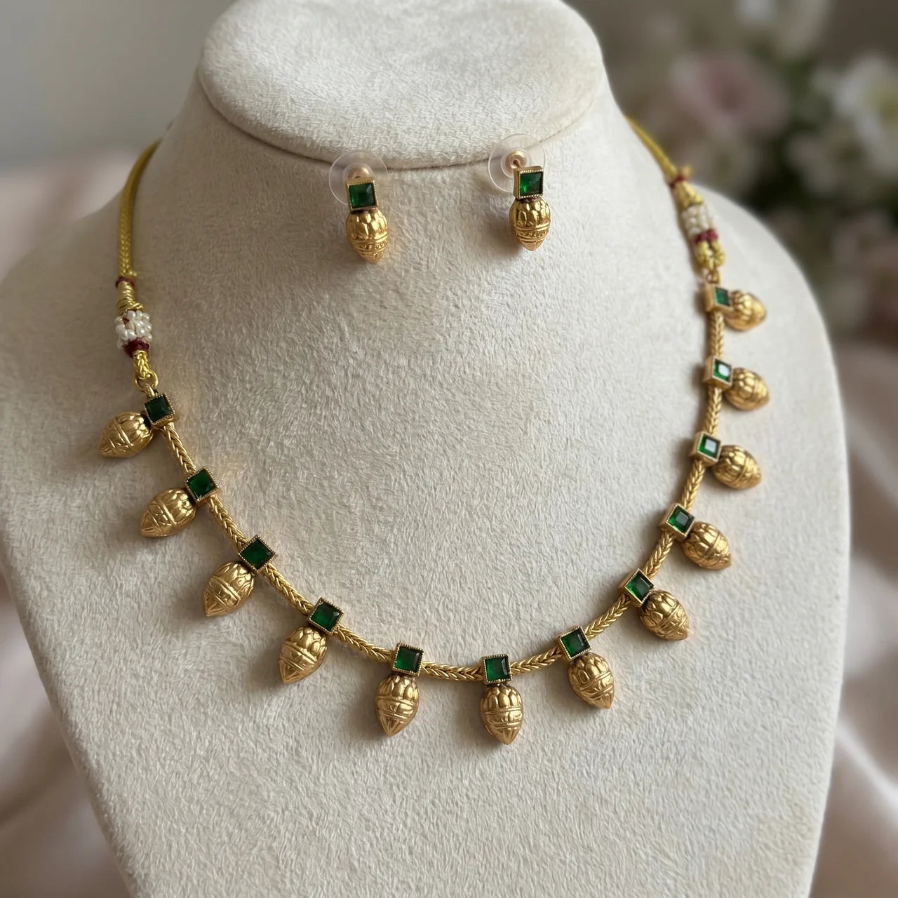 Green Stone Drop Necklace Set