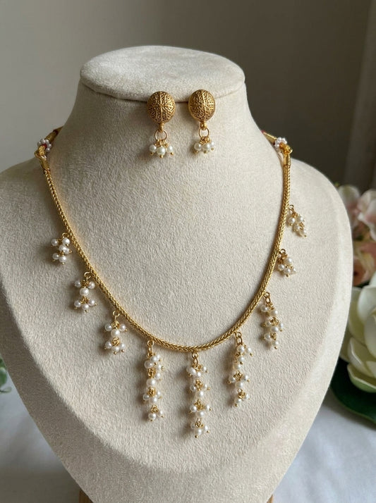 Pearl Dangling Necklace Set