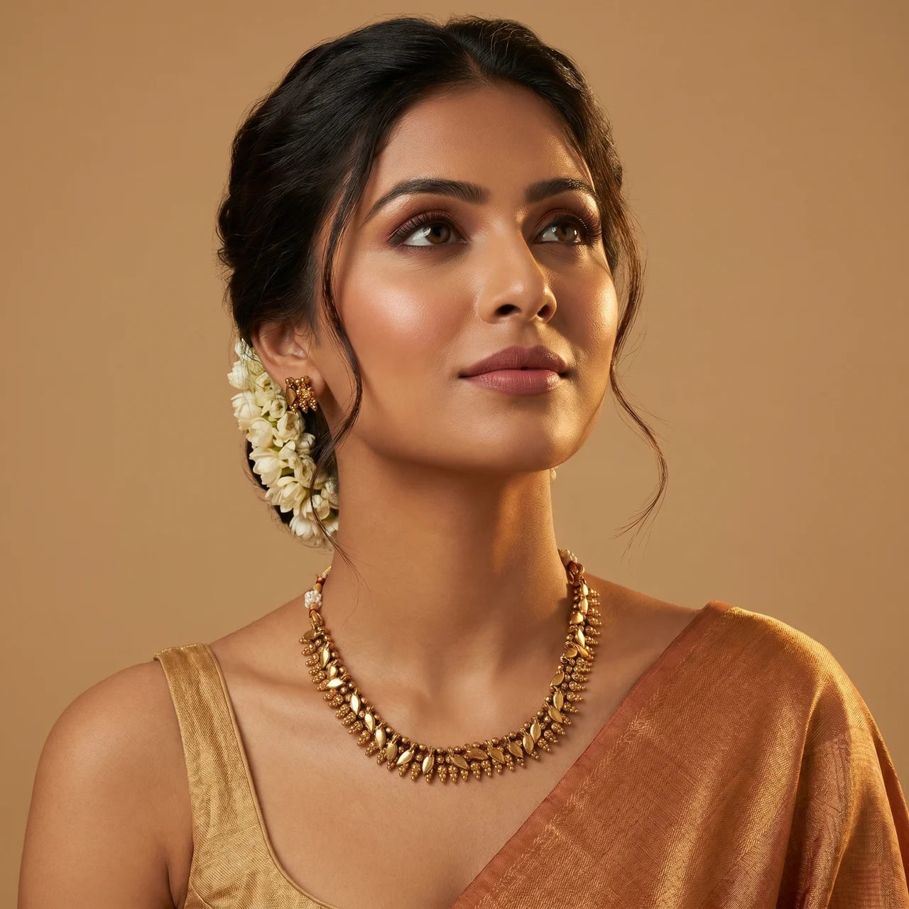 Traditional Leaf Charm Necklace Set