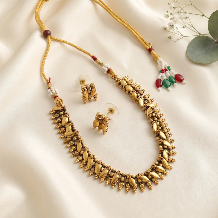 Vintage Flora Necklace Set